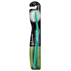 Escova Dental Johnson's Reach Ultra Clean Cerda Macia, 1 Unidade
